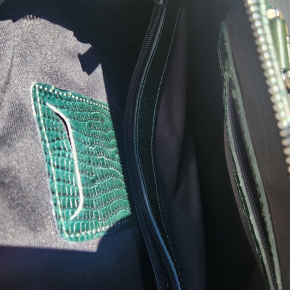 Italian Green Leather Purse with Snake Print Design - Picture 13 of 14